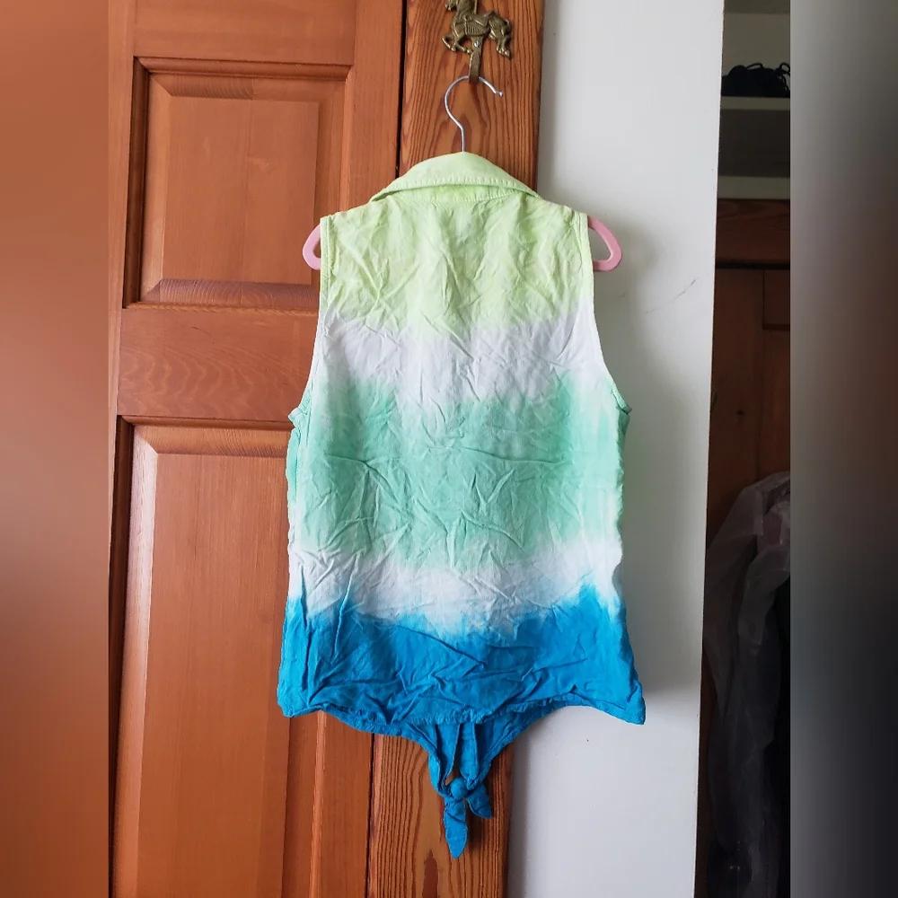 Justice Sleeveless Ombre Tie Dye Button-Up Shirt - Green, White, Blue 10